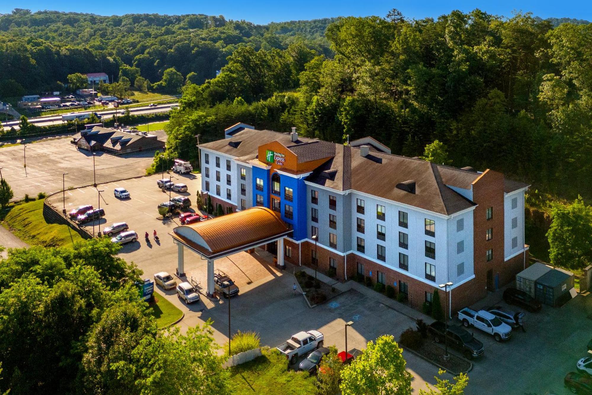 Holiday Inn Express & Suites Cross Lanes By Ihg Extérieur photo